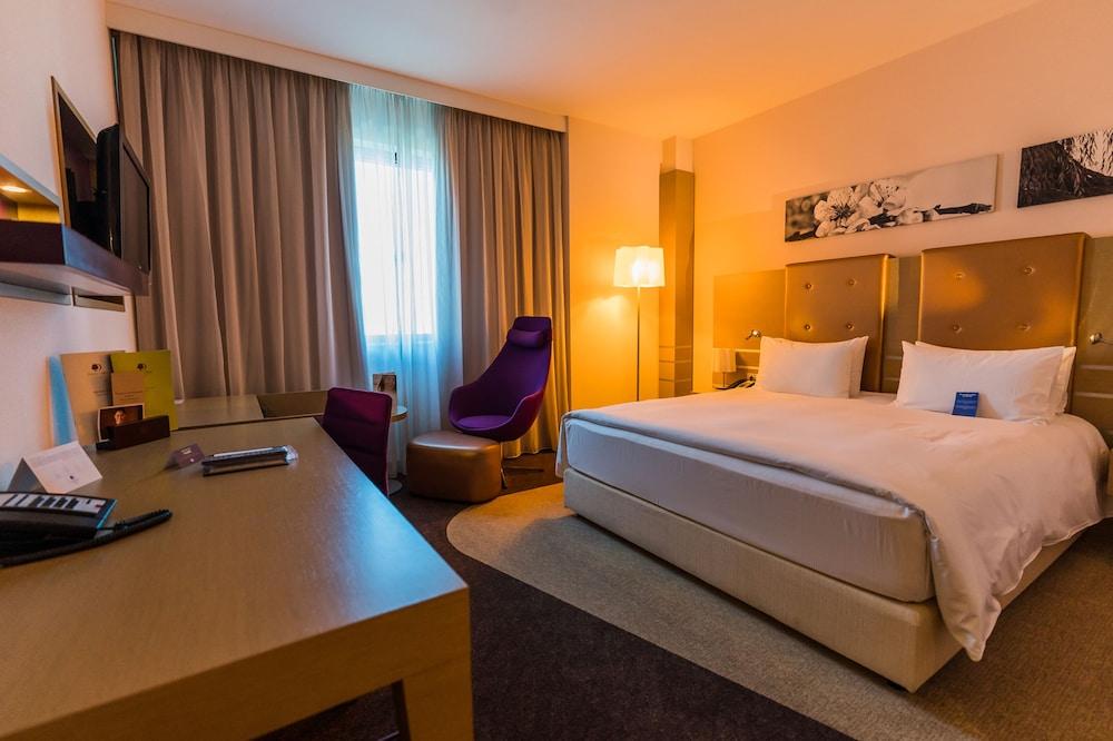 Hotel Doubletree By Hilton Oradea Zewnętrze zdjęcie