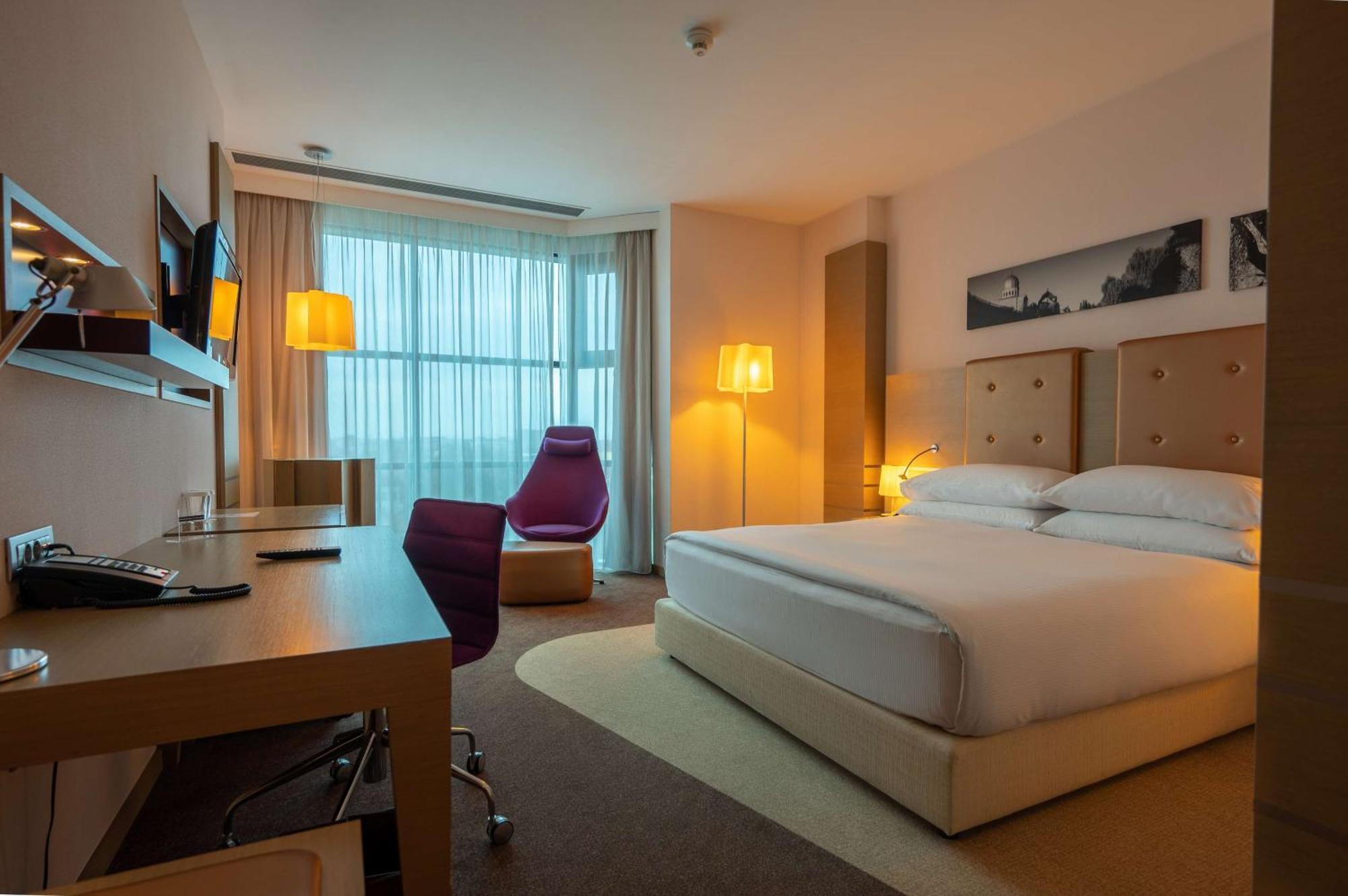 Hotel Doubletree By Hilton Oradea Zewnętrze zdjęcie
